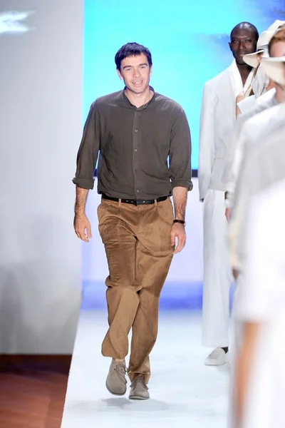 Look 15
